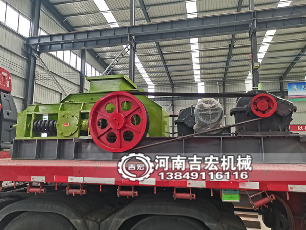 破碎柏油路的設(shè)備叫什么,為什么不選用其他設(shè)備？
