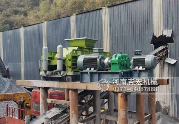 為什么優(yōu)質(zhì)商砼站都指定液壓對(duì)輥制砂機(jī)加工的瓜米石砂？