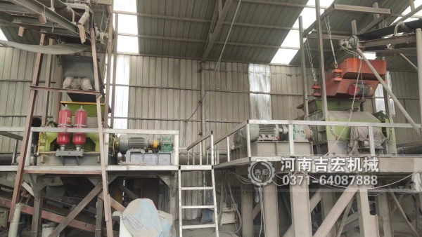 過(guò)粉碎多、成品率低？看液壓對(duì)輥制砂機(jī)如何‘精準(zhǔn)拿捏’砂石粒度！